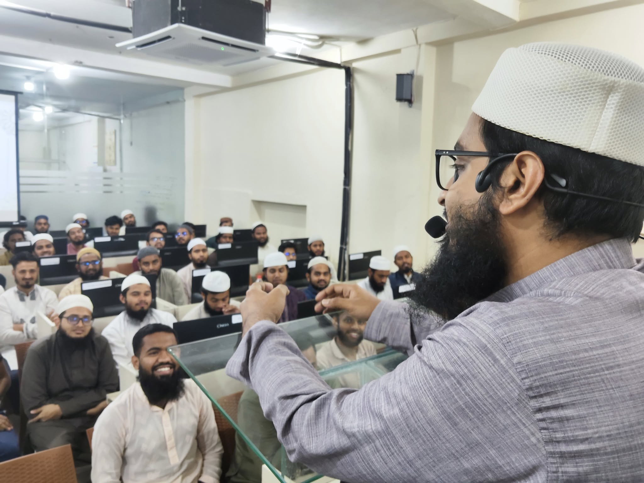 স্মল বিজনেস ম্যানেজমেন্ট